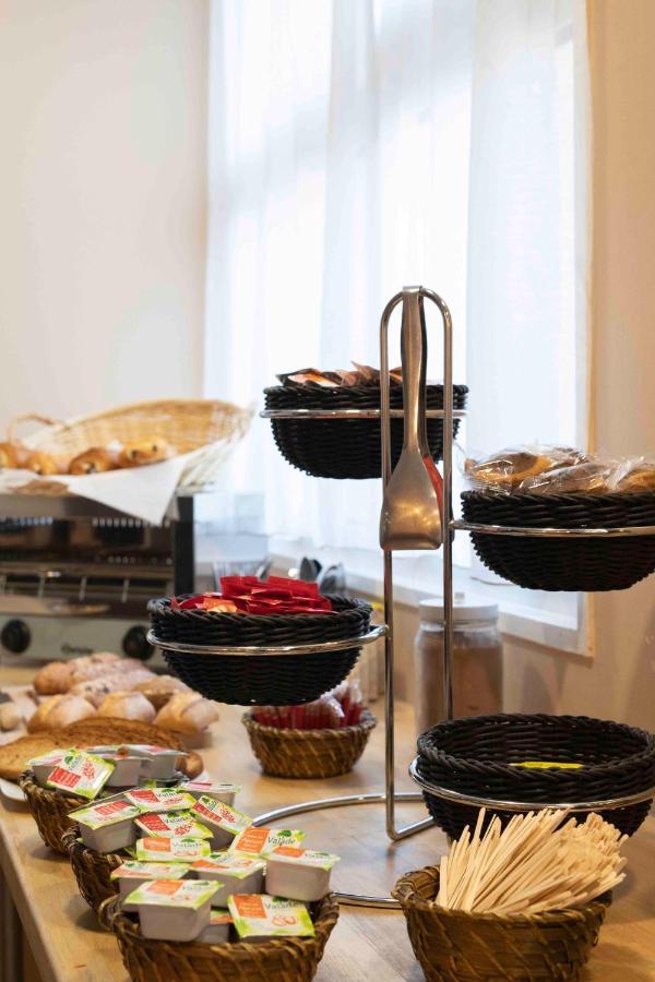 Wink Hotel Juvisy エクステリア 写真