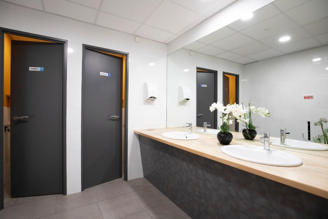 Wink Hotel Juvisy エクステリア 写真