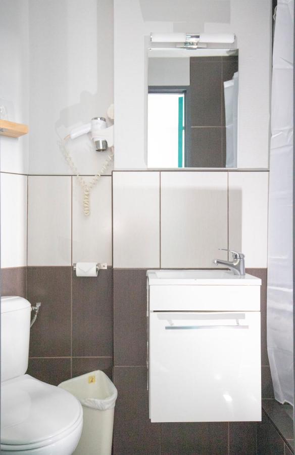 Wink Hotel Juvisy エクステリア 写真