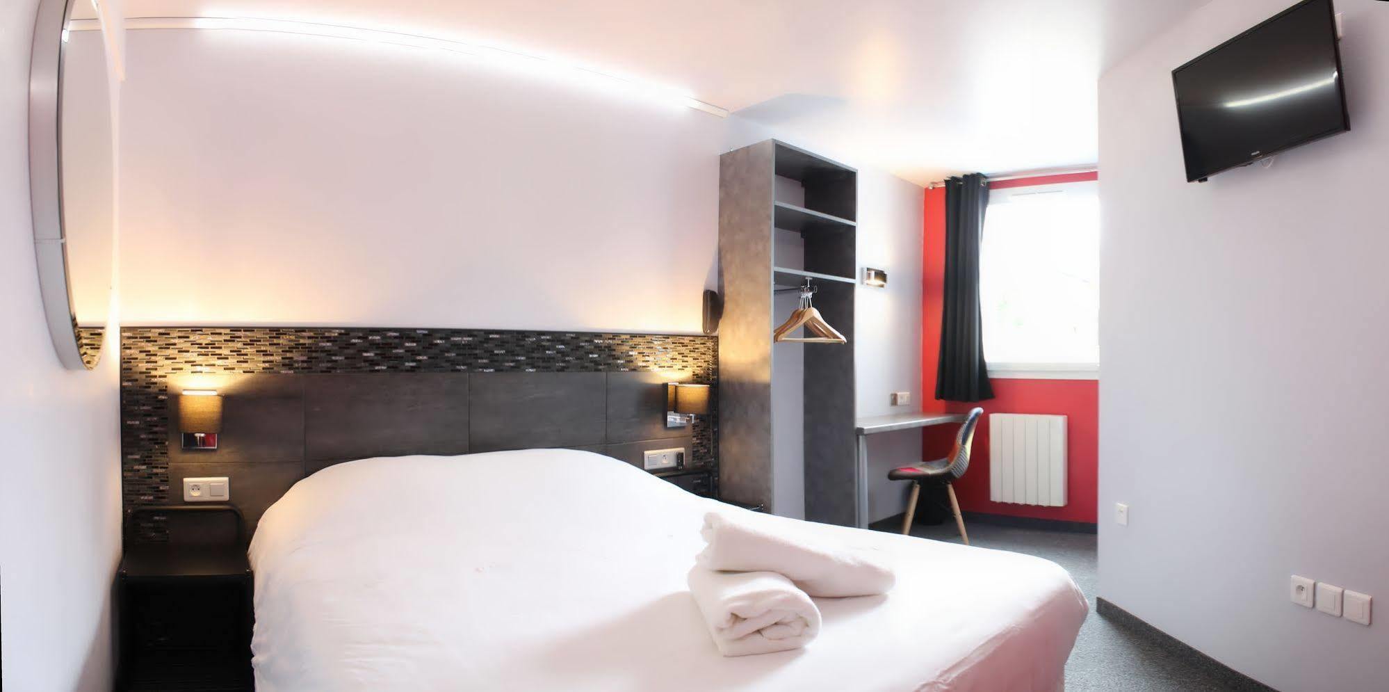 Wink Hotel Juvisy エクステリア 写真